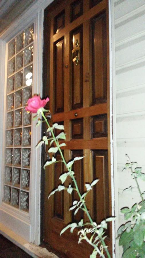 Burris Guest House Burnaby Exterior foto
